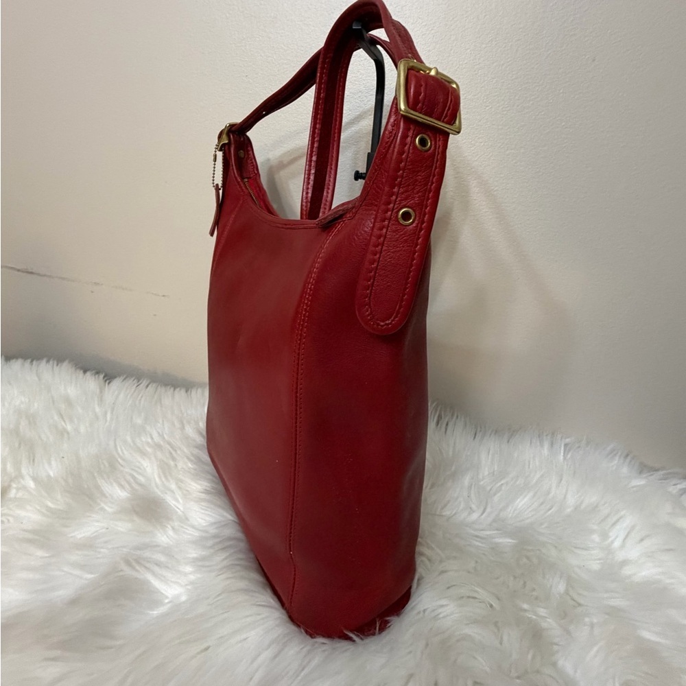 Rare Vintage Coach Vibrant Red Leather Shoulder Bag. #9060 - Picture 15 of 15